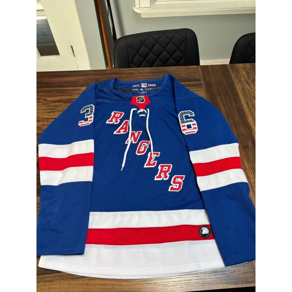 New York Rangers Mats Zuccarello Adidas Jersey US Flag Women’s S/M PROMO PRODUCT